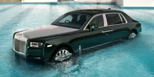 Motivul pentru care Rolls-Royce a pus o limuzină în valoare de 500.000 de euro într-o piscină – FOTO