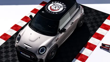 MINI John Cooper Works în ediția specială Bulldog Racing