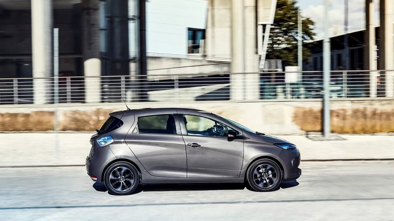 1-renault-84922-global-en 