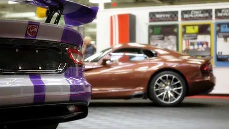 De la al câtelea Dodge Viper poţi spune că ai o problemă? Acest cuplu a ajuns la 79