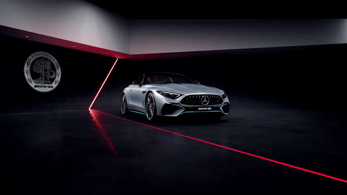 Mercedes-AMG SL 63 primește o ediție specială inspirată dintr-un monopost de Formula 1