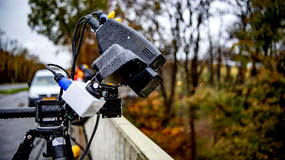 CNAIR montează încă 400 de radare fixe. România va avea peste 1.000 de radare în 2025