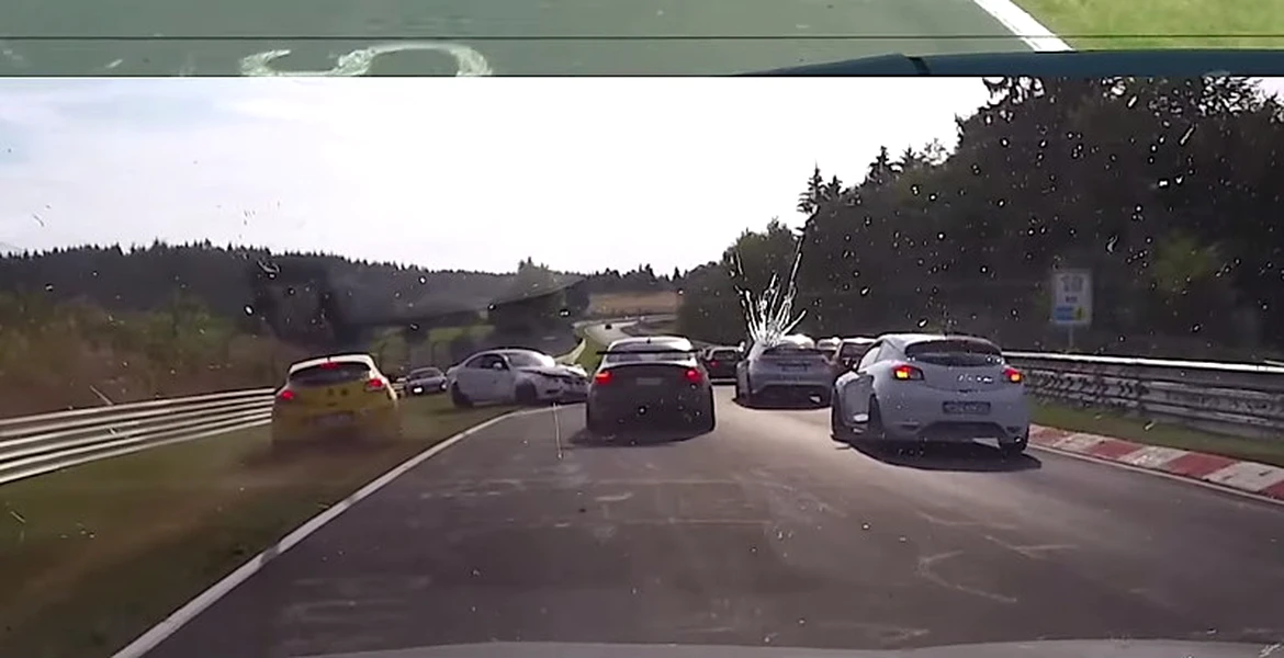 Accident evitat la limită pe Nurburgring. VIDEO