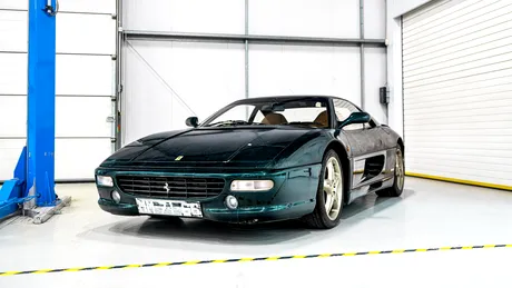 Un Ferrari F355 a fost salvat și restaurat după ce a stat 13 ani abandonat