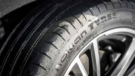 Nokian, producătorul de anvelope cu fabrică la Oradea, aniversează 90 de ani ai gamei Hakkapeliitta cu un model revoluționar