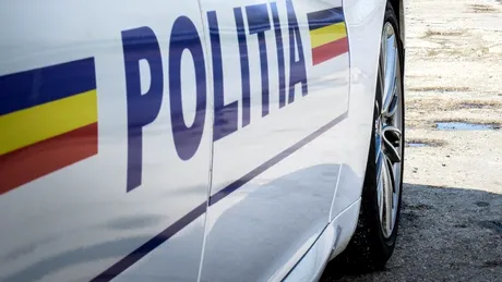 VIDEO - Secvența cu accidentul în care maşina de poliţie loveşte o fetiță de 13 ani