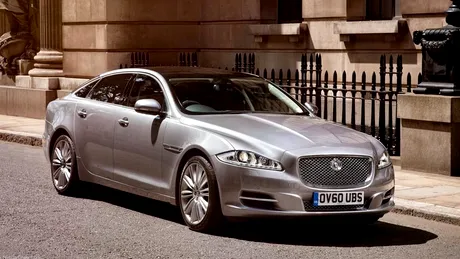 Un zgârie nori din Londra a topit un Jaguar XJ