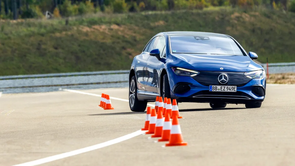 Vision Zero: Planul prin care Mercedes-Benz vrea ca numărul accidentelor rutiere să ajungă la zero până în 2050