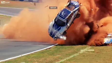 Spectaculos: accidentul lui Pedro Piquet, fiul lui Nelson Piquet. Pilotul a scăpat cu viaţă. VIDEO