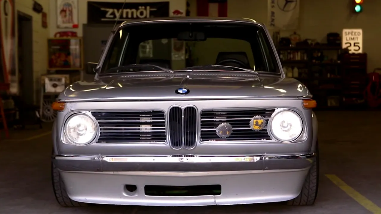 2-bmw-2002-front 