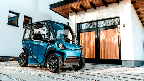 Acesta este Squad, un vehicul electric de oraș cu acoperiș solar