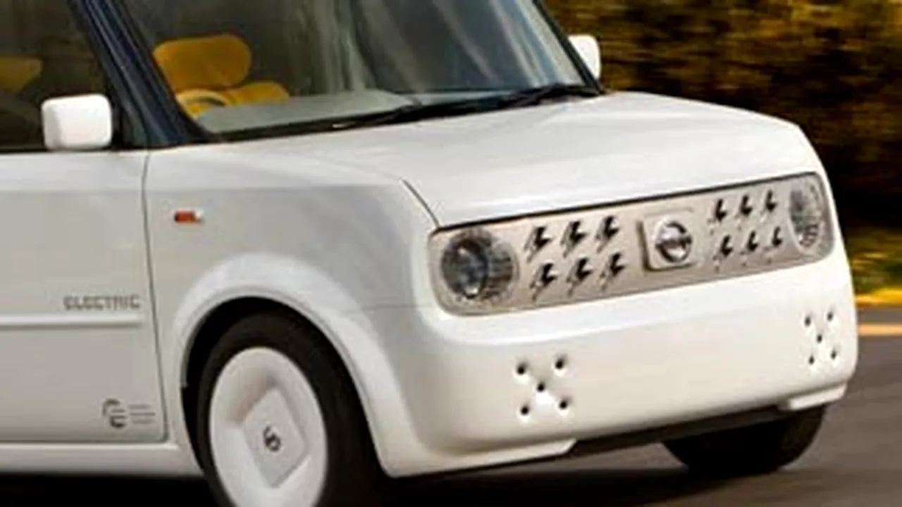 1-nissan-cube 