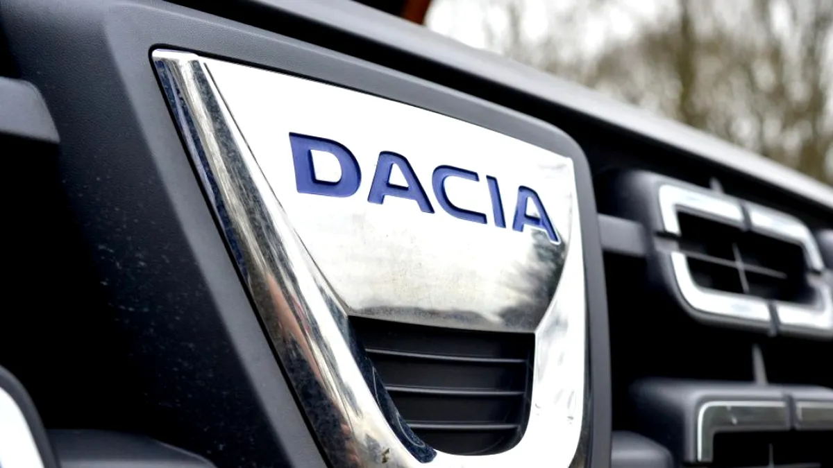 Modelul Dacia pe care nu-l vezi aproape niciodată pe stradă, deși poate fi cumpărat de nou în România