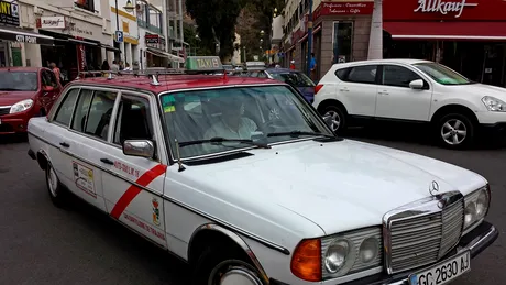 Nemuritor: un taxi Mercedes-Benz a parcurs 7 mil. de KM. Are nevoie de 50 de schimburi de ulei/an - VIDEO