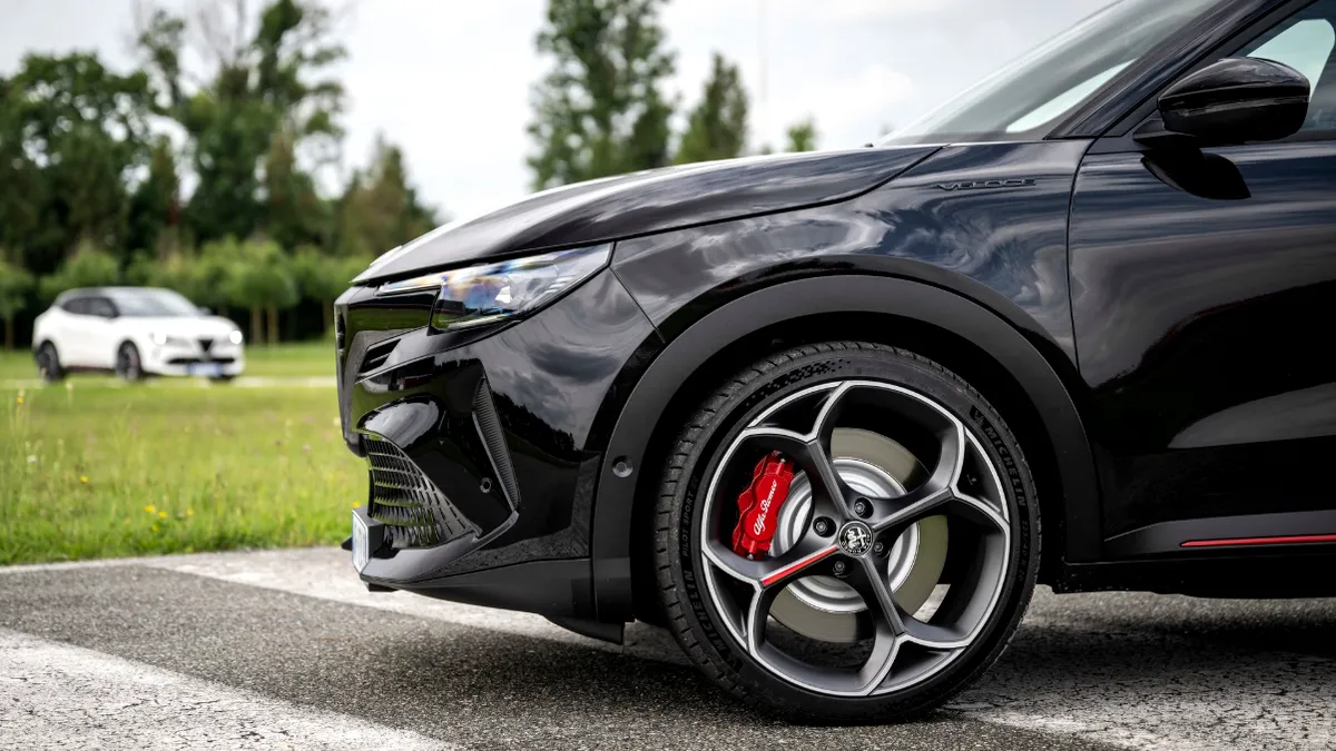 Cum se folosește frâna de motor în mod corect. Foarte mulți șoferi nu știu de existența ei