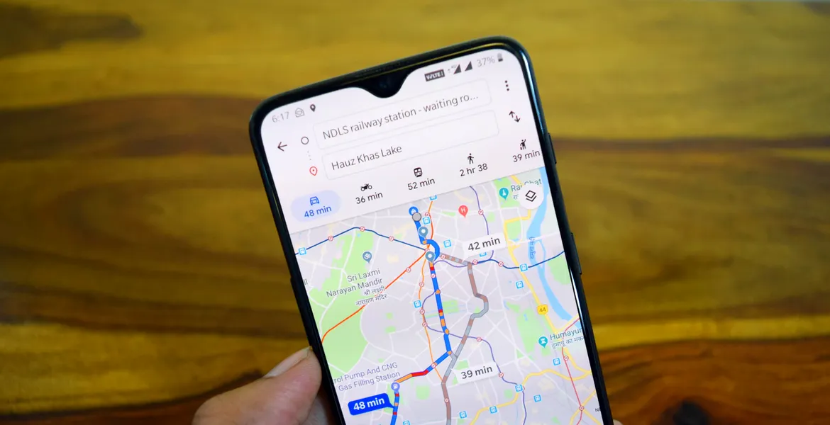 Google Maps introduce funcţia pe care şi-o doresc toţi şoferii români: semnalarea radarelor