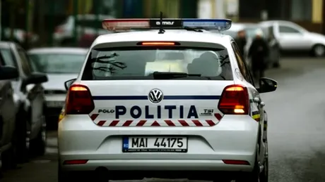 Un poliţist a fost reţinut după ce a cerut bani unui şofer ca să nu îi treacă alcoolemia în raport