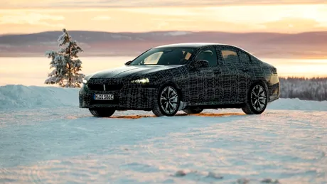 Noul BMW i5, imagini spectaculoase din timpul testelor în condiții de iarnă - VIDEO