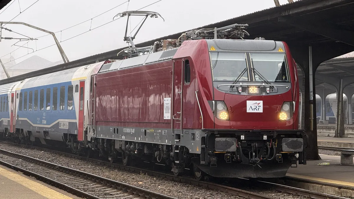 Ultima locomotivă Alstom pentru România este în drum spre București. Va ajunge la depoul francezilor din Grivița