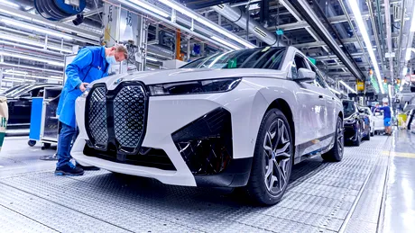 Producţia lui BMW iX a început la uzina din Bavaria. Cât va costa modelul electric în România și când se lansează?
