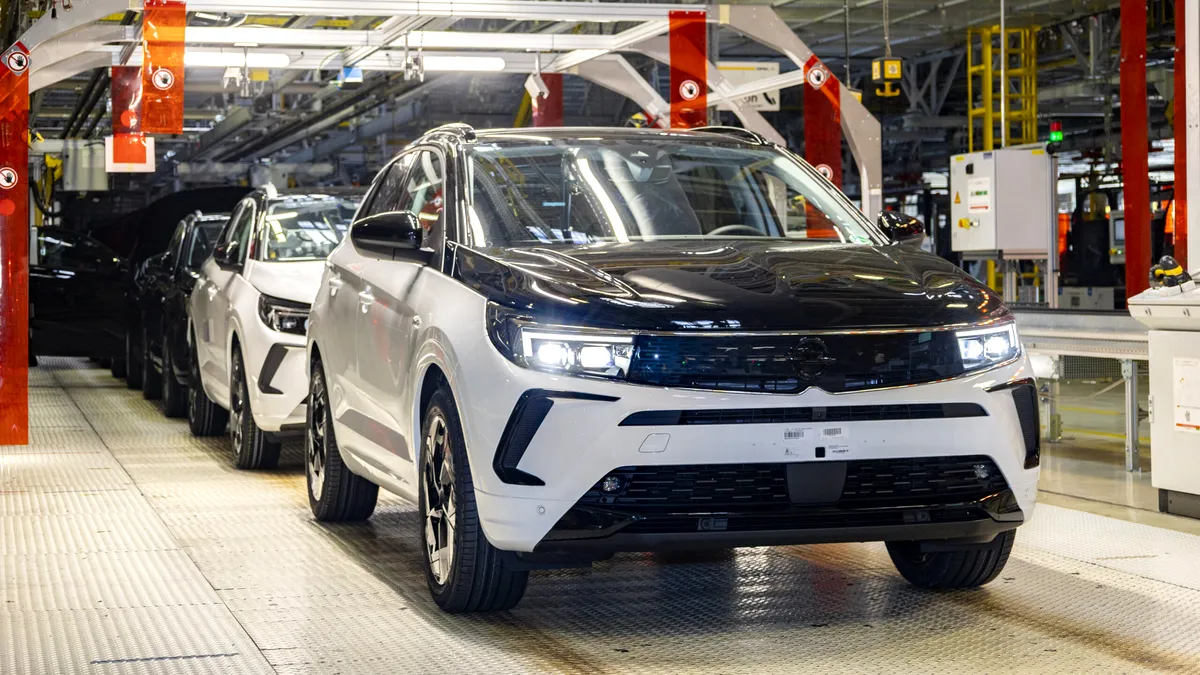 Opel sărbătorește producția a 75 de milioane de autoturisme