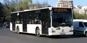 <span class='prepend'>Foto |</span> Autobuzele Mercedes Citaro străbat Bucureștiul de 20 de ani. Primul a ieșit pe traseu pe linia 131 