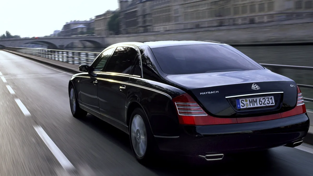 Fostă vedetă TV, moartă într-un accident cumplit. Maybach-ul pe care îl conducea s-a rupt în două