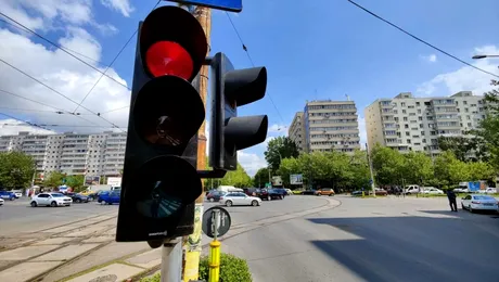 Bucureștiul are încă 8 intersecții inteligente. Unde au fost puse în funcțiune noile semafoare