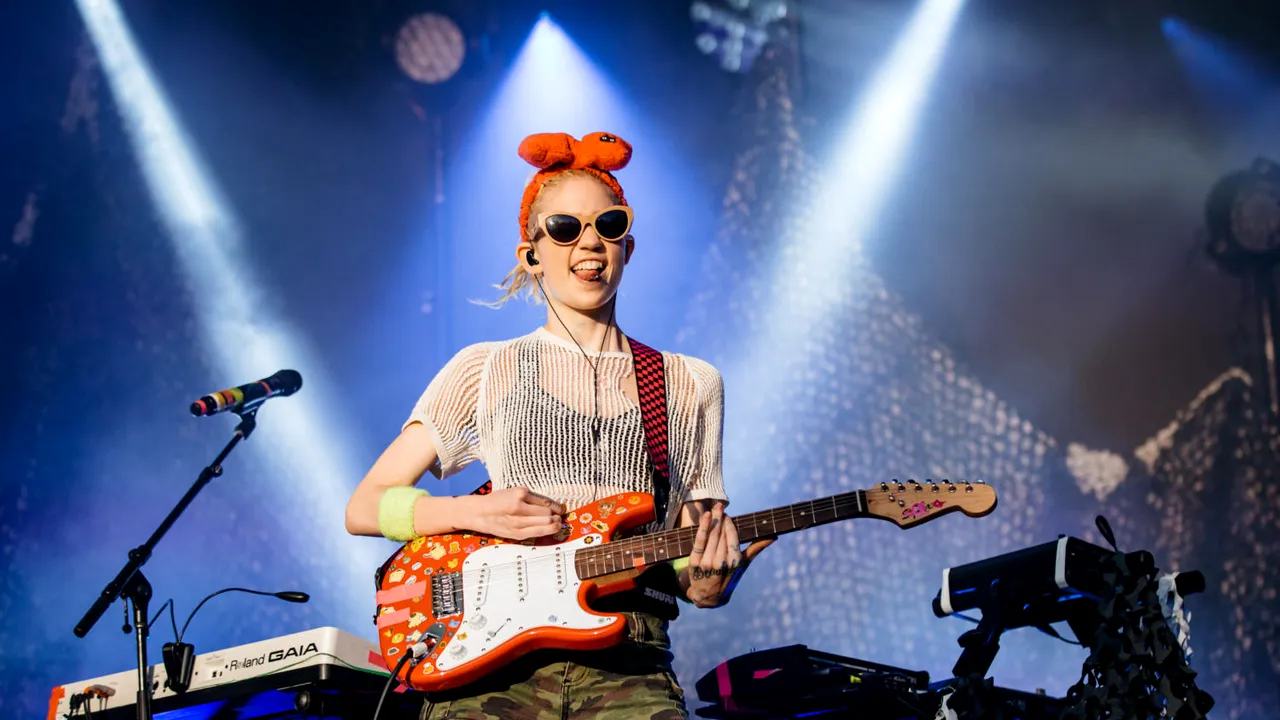 2-grimes-laneway-festival-sydney-2016-credit-daniel-boud-140 