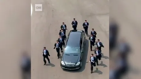 Dotarea de pe limuzina lui Kim Jong-un care ar face orice bărbat fericit