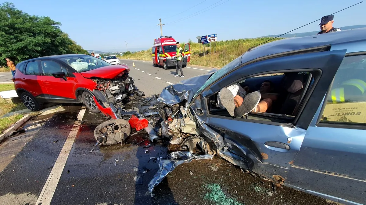 Accident grav pe DN7: Un șofer beat a intrat pe contrasens și a lovit două mașini