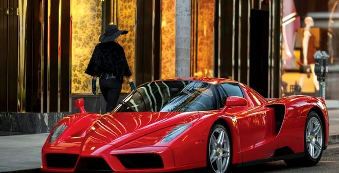 Câte Ferrari şi Lamborghini s-au înmatriculat în România anul acesta