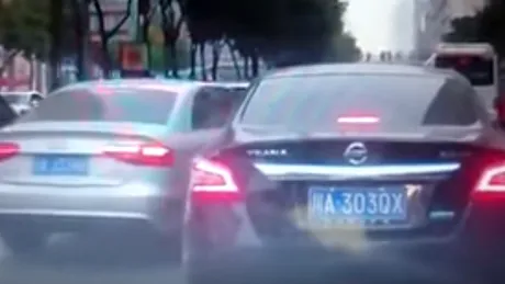 Nissan vs Audi în cea mai amuzantă răzbunare în trafic [VIDEO]