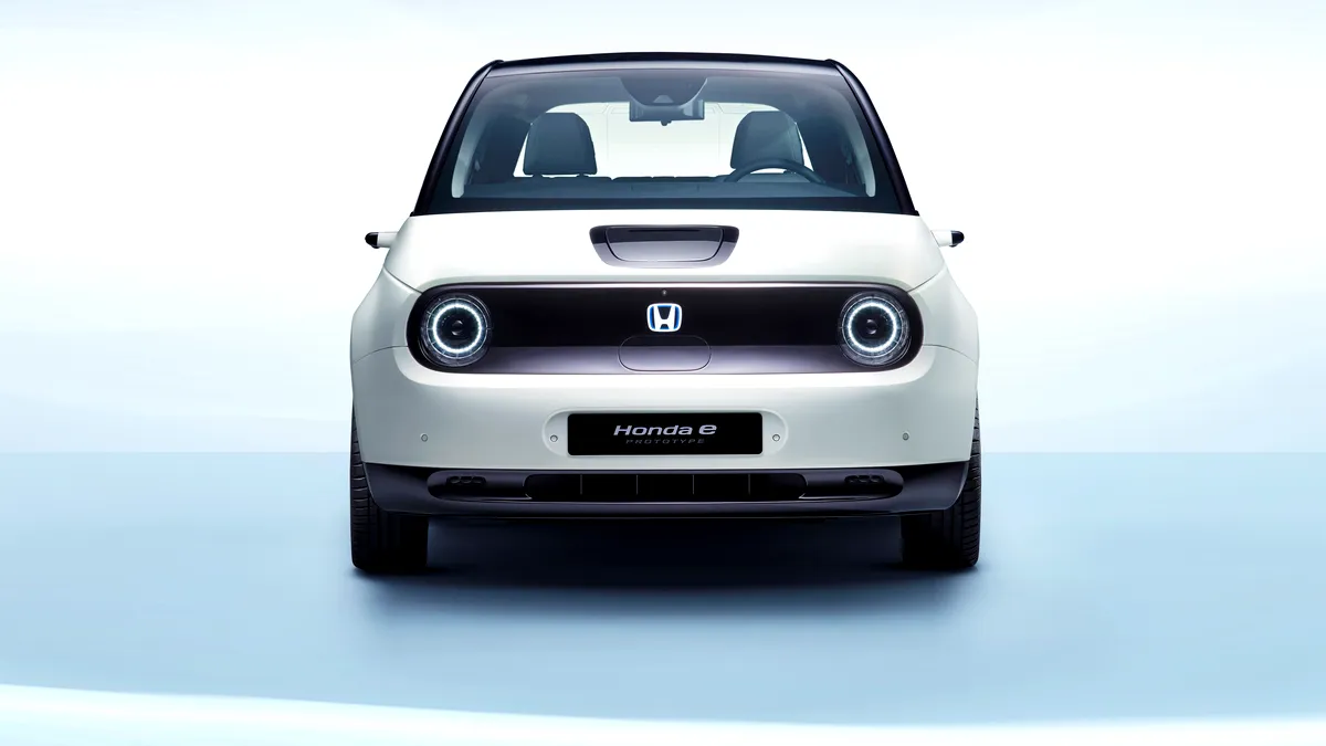 Honda E, prima maşină electrică Honda, vine cu o dotare unică în standard - VIDEO