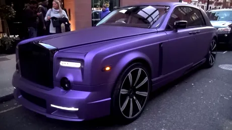 VIDEO: Ce zici de un Rolls-Royce Phantom VIOLET?