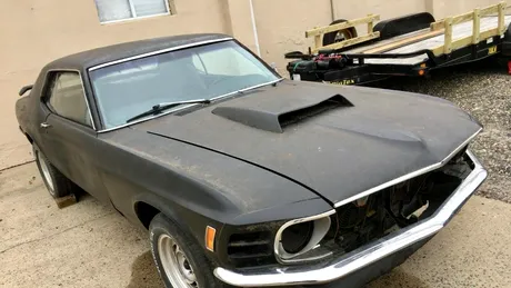 Secretul ascuns al unui Mustang din 1970 găsit într-un garaj. Care este prețul cerut de proprietar
