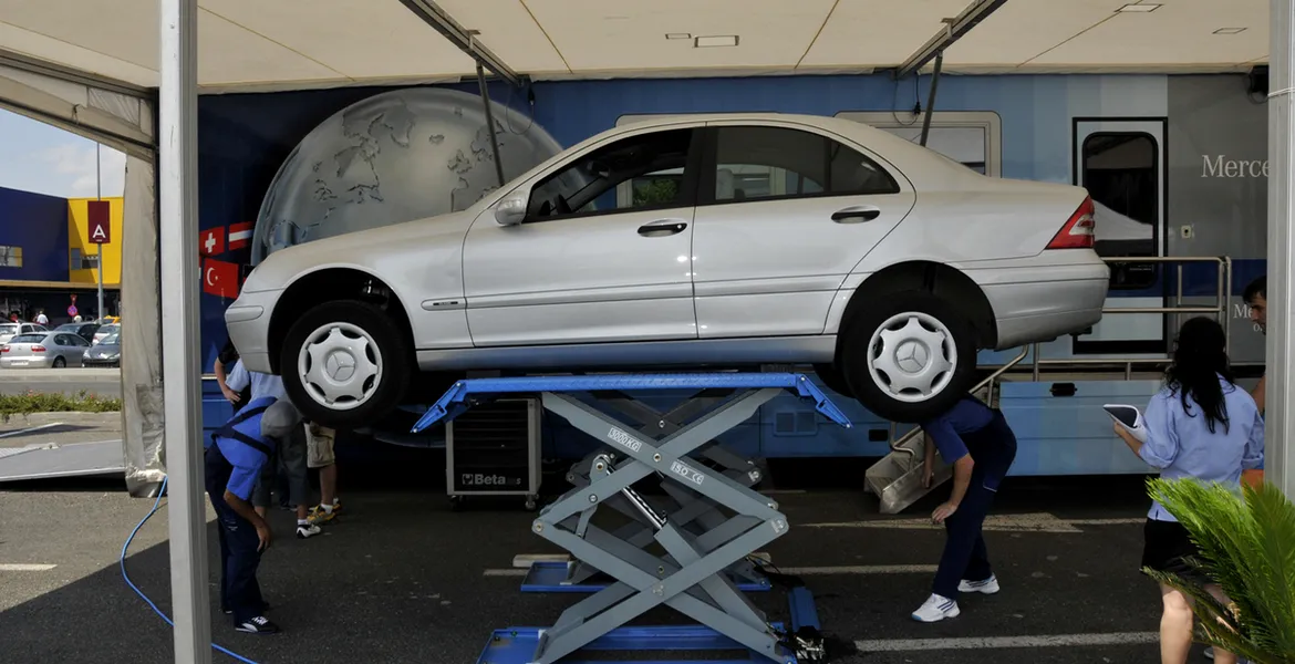 Milioane de maşini Mercedes vândute în Europa, chemate în service