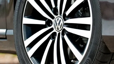 BCR vinde un Volkswagen Passat cu 4.500 de euro. Nimeni nu înțelege de ce costă atât