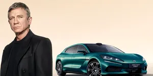 James Bond renunță la Aston Martin-ul său și conduce un break chinez