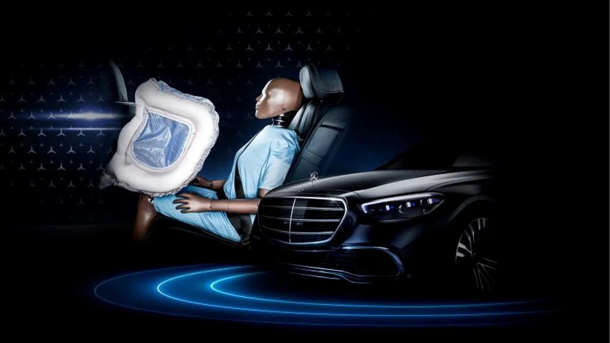Mercedes-Benz Clasa S va fi prima mașină care va avea airbag-uri frontale montate în scaunele din față