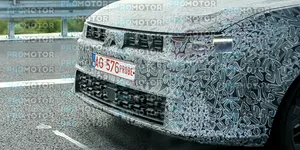 Dacia Striker, surprinsă în trafic pe autostrada din Argeș. Imagini exclusive cu noul crossover