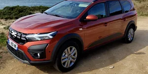 Britanicii susțin că Dacia Jogger este cea mai bună mașină de familie second-hand, dar și cel mai bun hibrid uzat. Care este cea mai bună mașină la mâna a doua la general?