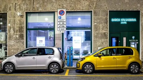 Infrastructura de încărcare a vehiculelor electrice în UE nu ține pasul cu vânzările. 14.000 de puncte publice de încărcare ar trebui instalate săptămânal