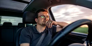 Există o legătură alarmantă între condus și sănătatea mintală, arată știința: Drumul lung către serviciu afectează creierul