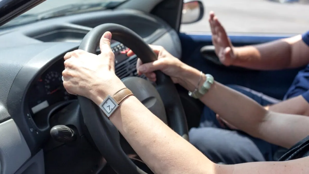 Limită de vârstă pentru șoferii cu mașini puternice. Pe cine vizează această schimbare a legii