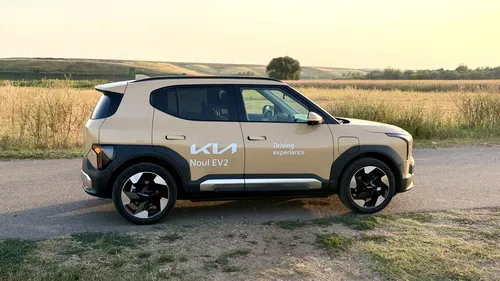 Test cu EV2, cu cea mai mică electrică Kia. 10 lucruri de știut înainte să o cumperi