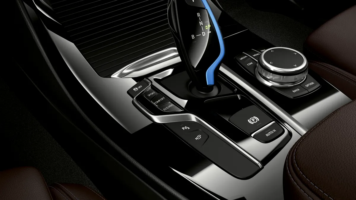 Ce preț are BMW iX3, primul SUV electric BMW. Modelul poate fi comandat și în România