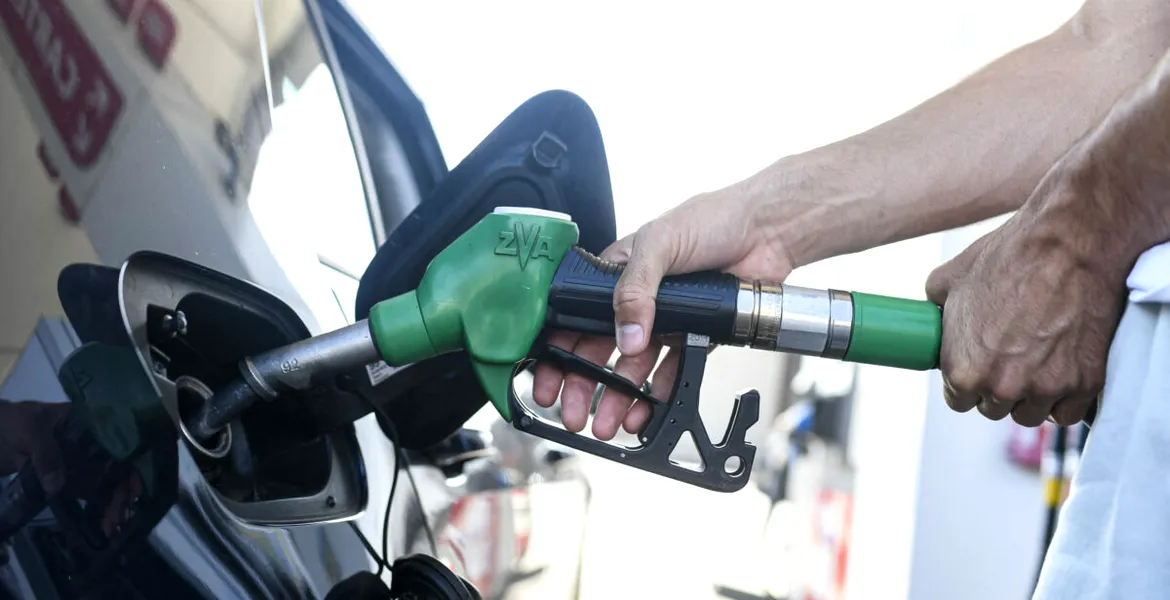 De la 1 august, benzina și motorina se vor apropia de 8 lei/litru. Prețuri majorate semnificativ din cauza accizelor