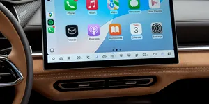 Apple CarPlay ar putea permite redarea video pe ecranul mașinii