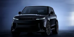 Range Rover Sport SV Black Edition – Motor V8 cu peste 600 CP cufundat în elemente negre